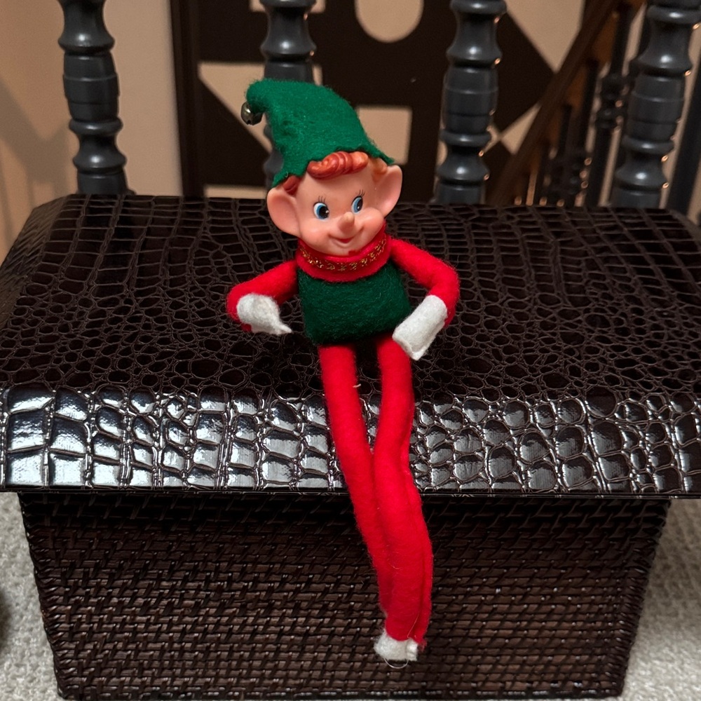 Vintage Kneehugger Elf Plush with Red and Green Outfit